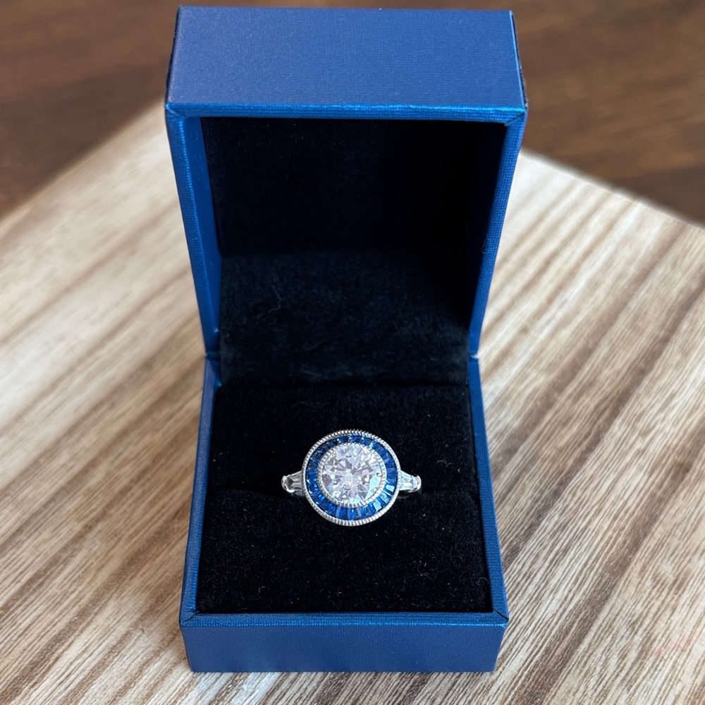 Elegant Silver 925 and Blue Women's Ring Size 7